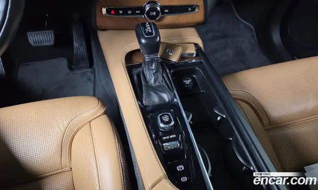 Volvo XC90 2018 2.0 АКПП, миниатюра 11 Volvo XC90 2018 2.0 АКПП, миниатюра 11