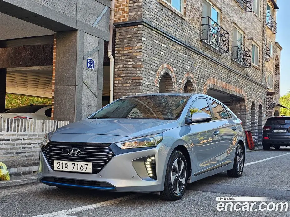 Hyundai Ioniq 2017 1.6 АКПП, фото 2