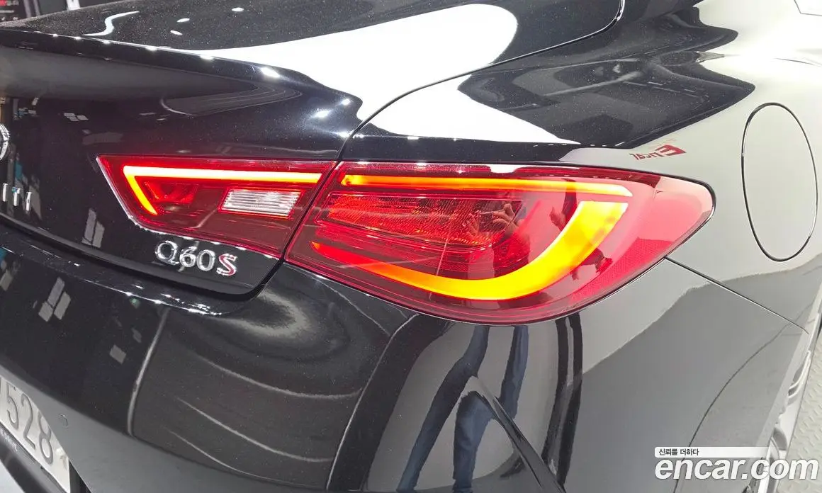 Infiniti Q60 2018 3.0 АКПП, фото 9