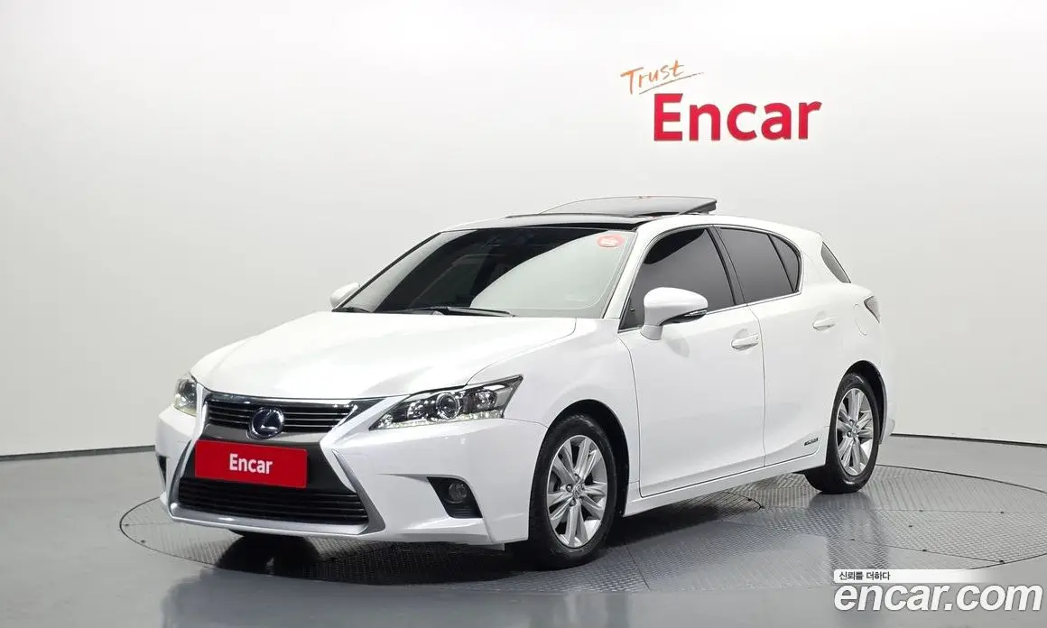 Lexus CT200h 2015 1.8 АКПП, фото 1 Lexus CT200h 2015 1.8 АКПП, фото 1