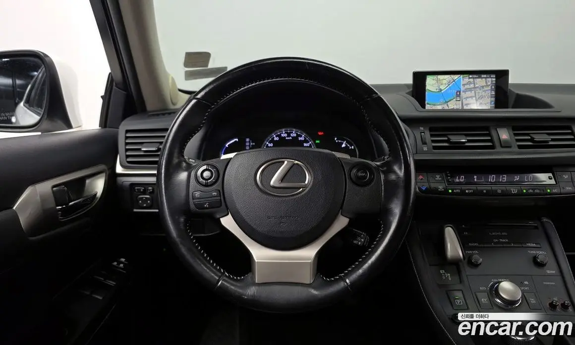 Lexus CT200h 2015 1.8 АКПП, фото 19 Lexus CT200h 2015 1.8 АКПП, фото 19