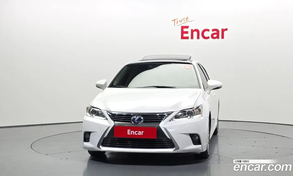 Lexus CT200h 2015 1.8 АКПП, фото 3 Lexus CT200h 2015 1.8 АКПП, фото 3
