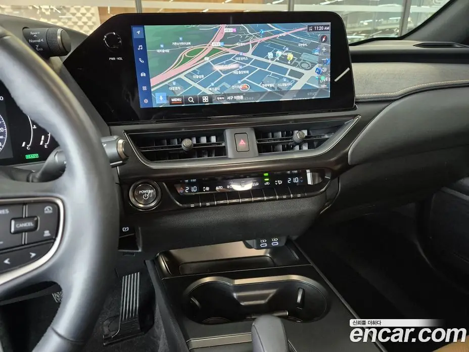 Lexus UX 2025 2.0 вариатор, фото 16