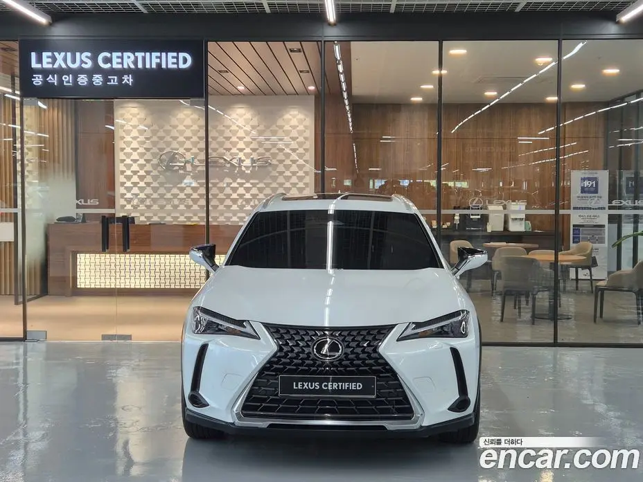 Lexus UX 2025 2.0 вариатор, фото 3