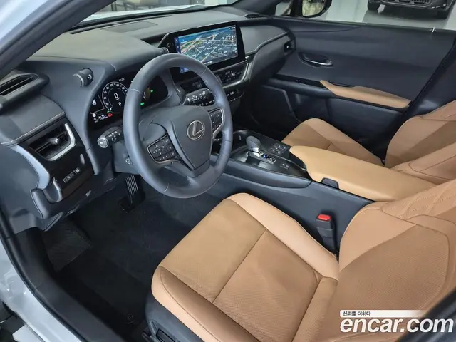 Lexus UX 2025 2.0 вариатор, миниатюра 10
