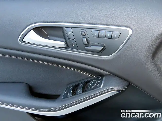 Mercedes-Benz GLA-Class 2016 2.1 АКПП, миниатюра 11