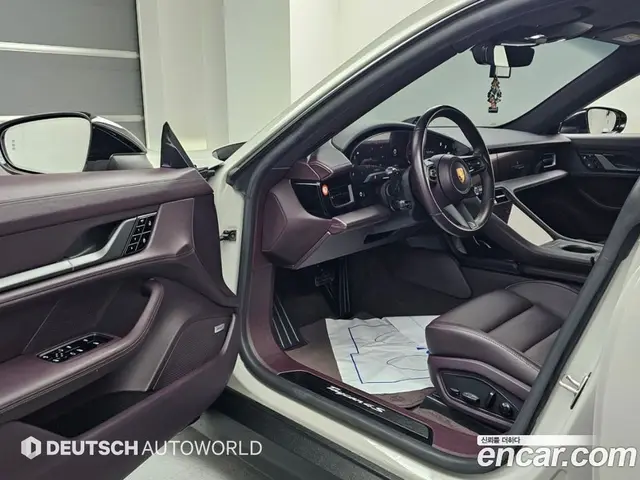 Porsche Taycan 2021 1.0 АКПП, миниатюра 12
