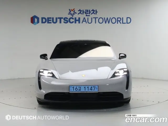 Porsche Taycan 2021 1.0 АКПП, миниатюра 4 Porsche Taycan 2021 1.0 АКПП, миниатюра 4