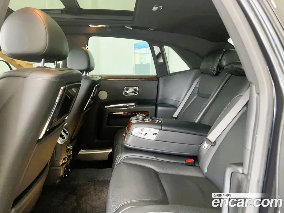 Rolls-Royce Ghost 2018 6.6 АКПП, фото 18
