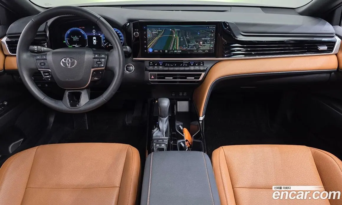 Toyota Camry 2025 2.5 АКПП, фото 10