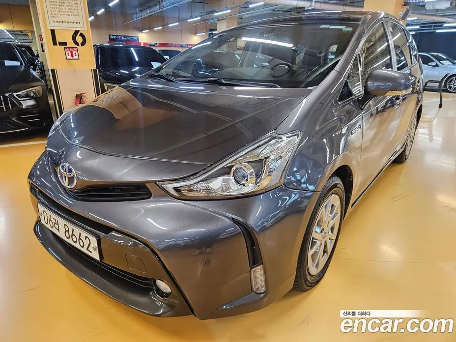Toyota Prius 2017 1.8 АКПП, фото 1