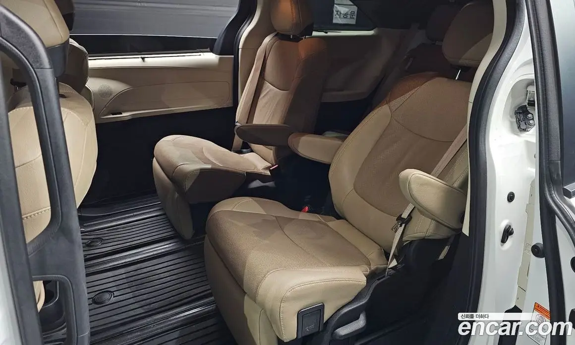 Toyota Sienna 2022 2.5 АКПП, фото 17