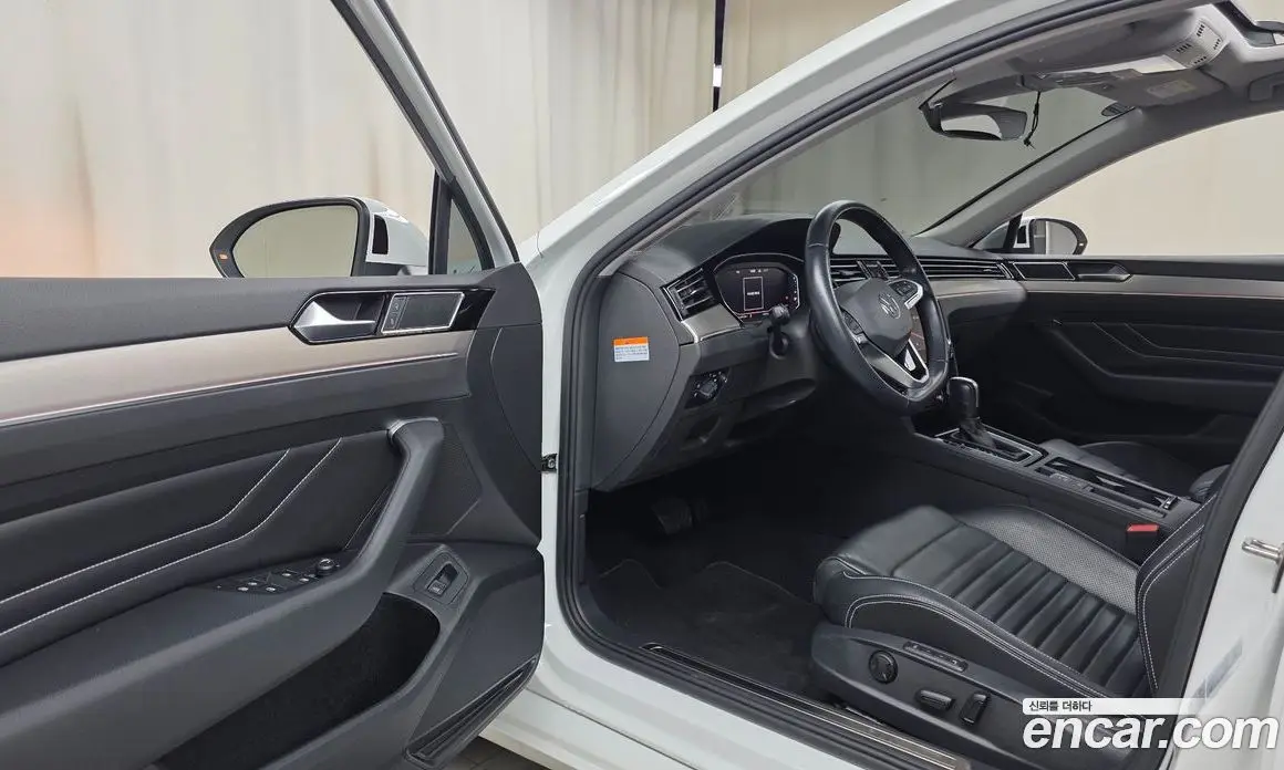Volkswagen Passat 2021 2.0 АКПП, фото 13
