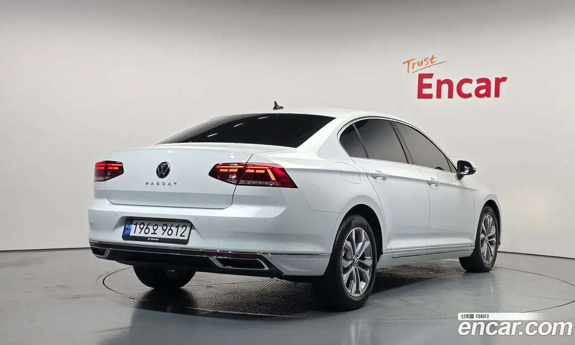 Volkswagen Passat 2022 2.0 АКПП, фото 2 Volkswagen Passat 2022 2.0 АКПП, фото 2