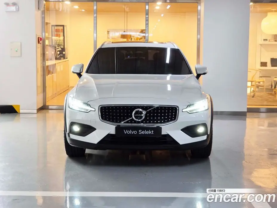 Volvo V60 2025 2.0 АКПП, фото 3