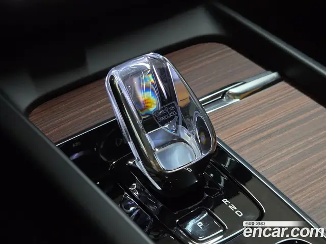 Volvo V60 2025 2.0 АКПП, миниатюра 9