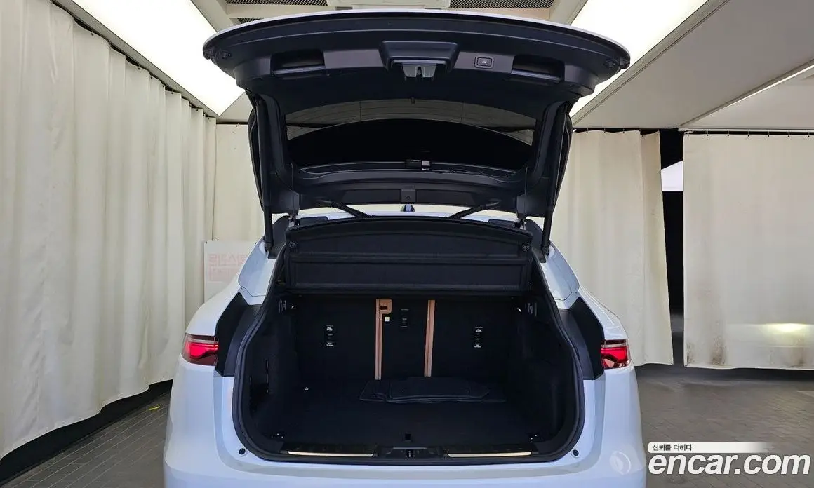 Jaguar F-Pace 2022 2.0 АКПП, фото 20