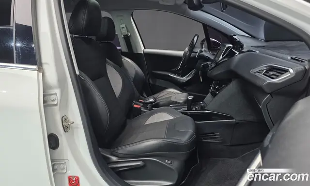 Peugeot 2008 2017 1.6 АКПП, миниатюра 11