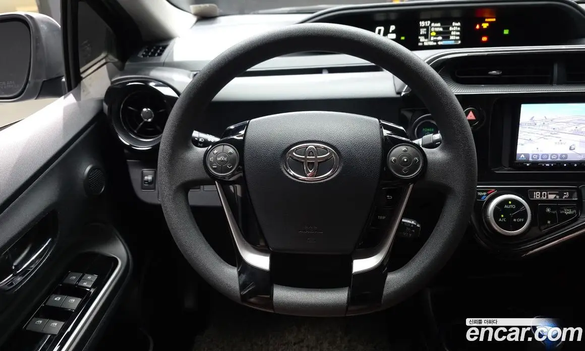 Toyota Prius 2018 1.5 АКПП, фото 18