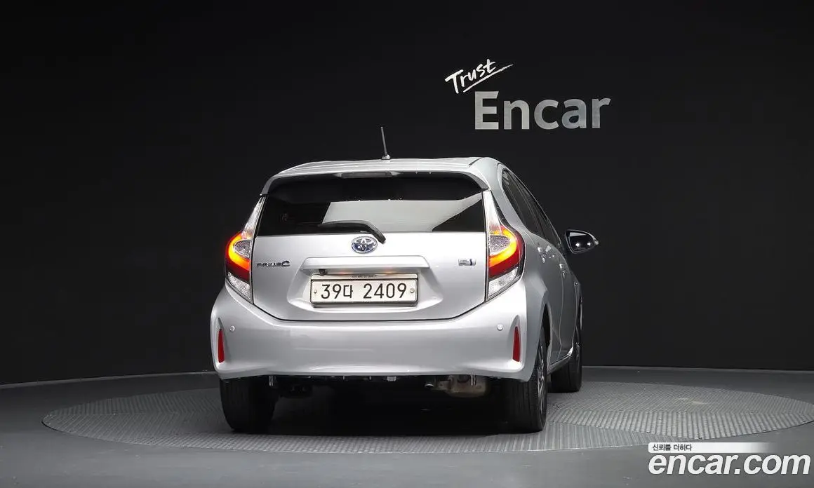 Toyota Prius 2018 1.5 АКПП, фото 3
