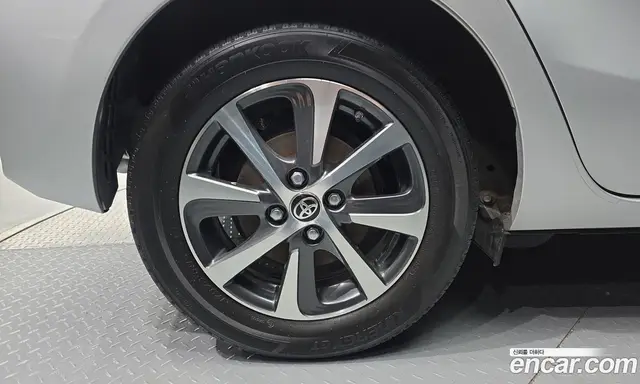 Toyota Prius 2018 1.5 АКПП, миниатюра 4
