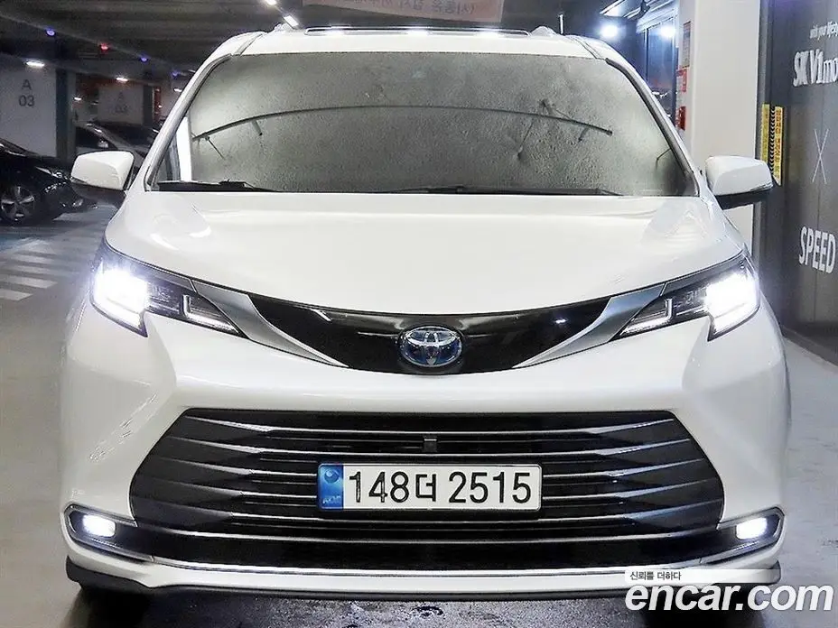 Toyota Sienna 2021 2.5 вариатор, фото 13