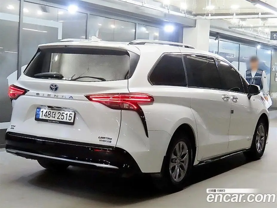 Toyota Sienna 2021 2.5 вариатор, фото 15