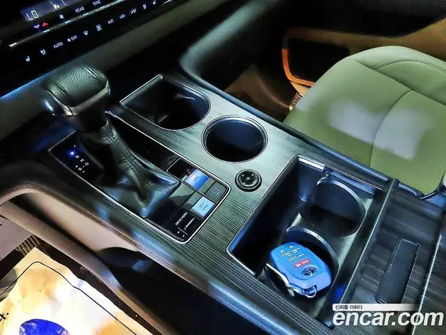 Toyota Sienna 2021 2.5 вариатор, миниатюра 3