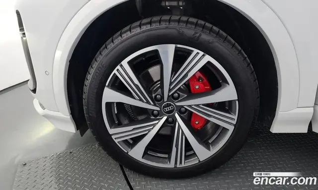 Audi SQ6 e-tron 2025 0.2 АКПП, миниатюра 5