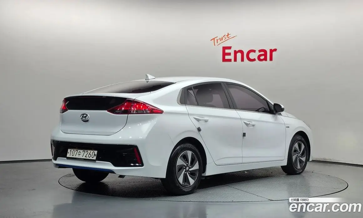 Hyundai Ioniq 2016 1.6 АКПП, фото 2 Hyundai Ioniq 2016 1.6 АКПП, фото 2