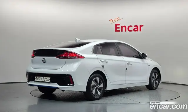 Hyundai Ioniq 2016 1.6 АКПП, миниатюра 2 Hyundai Ioniq 2016 1.6 АКПП, миниатюра 2