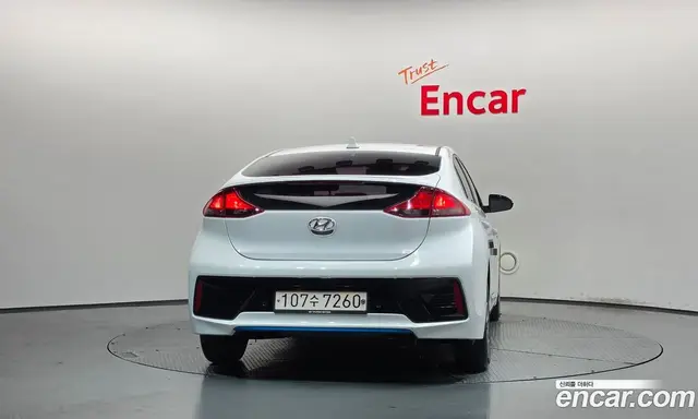 Hyundai Ioniq 2016 1.6 АКПП, миниатюра 4 Hyundai Ioniq 2016 1.6 АКПП, миниатюра 4