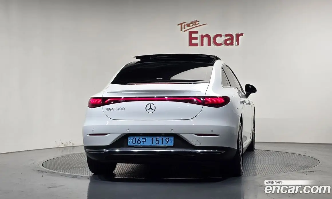 Mercedes-Benz EQE 2023 0.3 АКПП, фото 4
