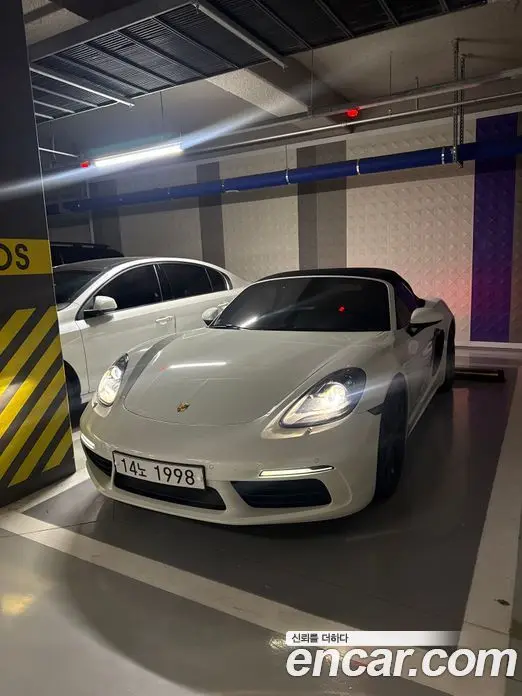 Porsche 718, 2017, 68 114 км