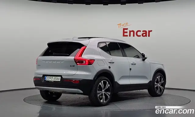Volvo XC40 2021 2.0 АКПП, миниатюра 2