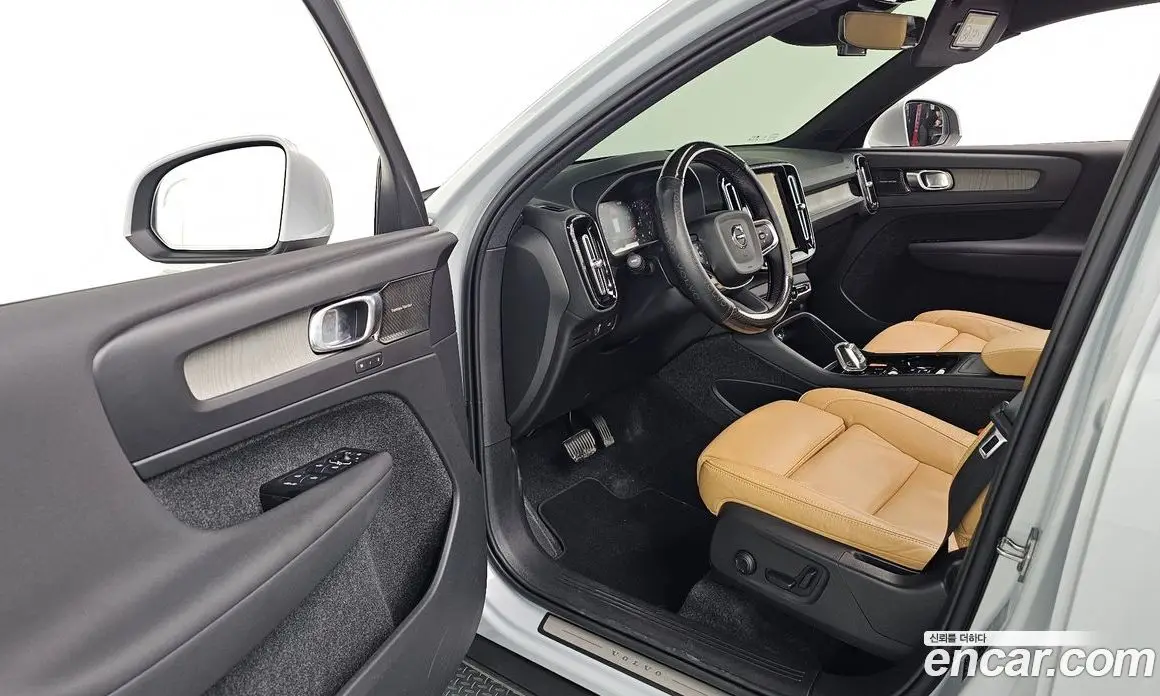 Volvo XC40 2021 2.0 АКПП, фото 13
