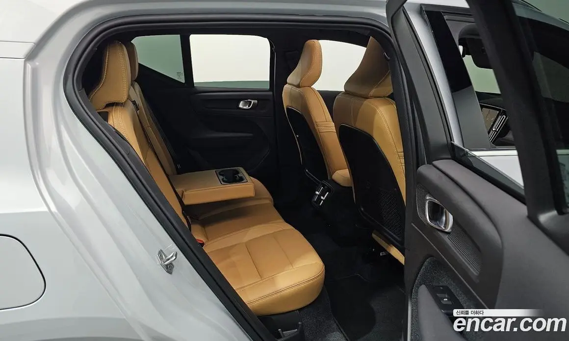 Volvo XC40 2021 2.0 АКПП, фото 17