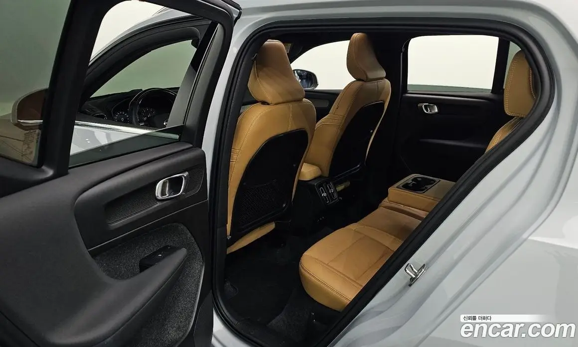 Volvo XC40 2021 2.0 АКПП, фото 18