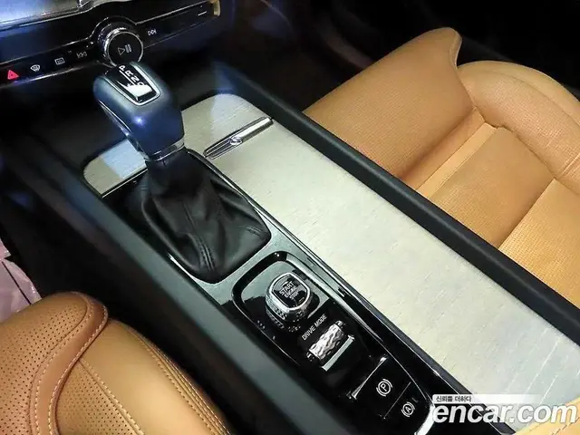 Volvo XC60 2018 2.0 АКПП, миниатюра 9