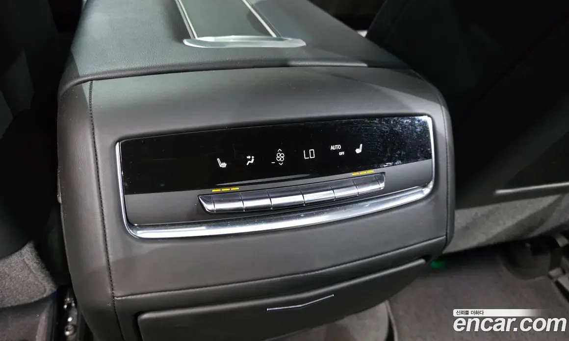 Cadillac Escalade 2023 6.2 АКПП, фото 18