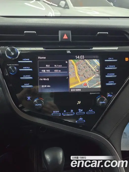 Toyota Camry 2019 2.5 АКПП, фото 14