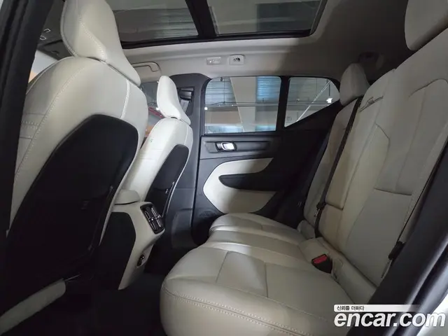 Volvo XC40 2025 2.0 АКПП, миниатюра 11 Volvo XC40 2025 2.0 АКПП, миниатюра 11
