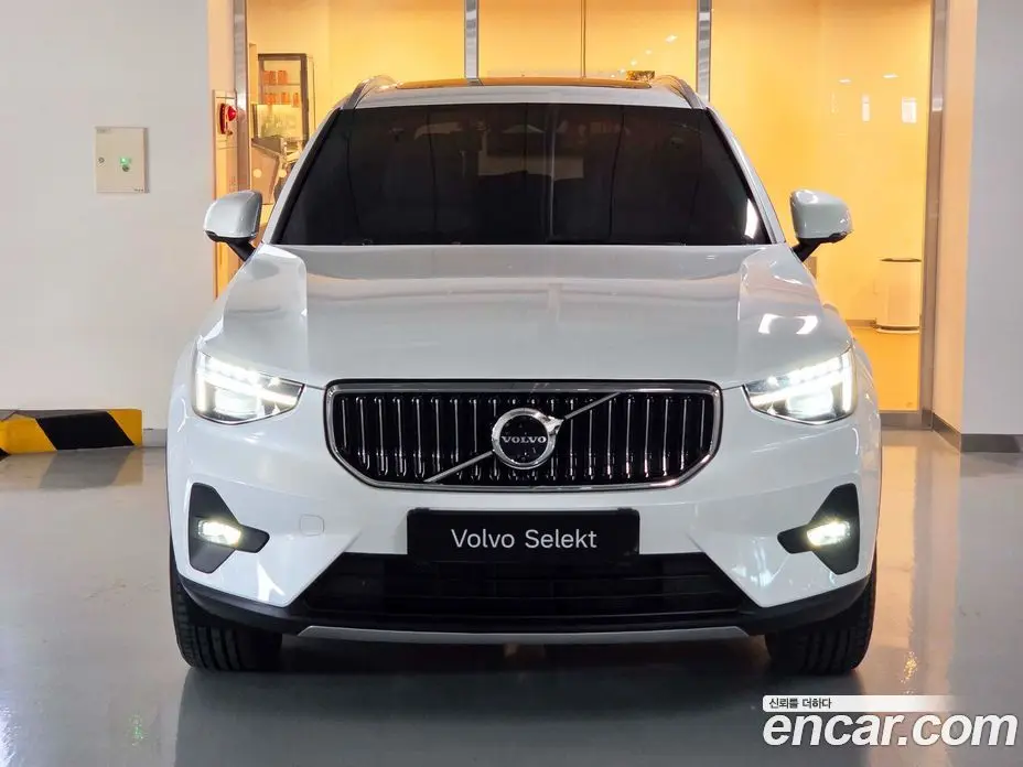 Volvo XC40 2025 2.0 АКПП, фото 3 Volvo XC40 2025 2.0 АКПП, фото 3