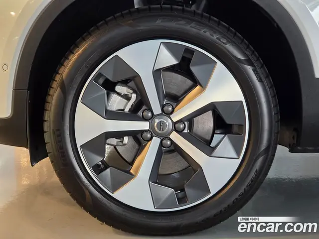 Volvo XC40 2025 2.0 АКПП, миниатюра 5 Volvo XC40 2025 2.0 АКПП, миниатюра 5