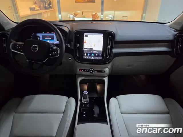 Volvo XC40 2025 2.0 АКПП, миниатюра 7 Volvo XC40 2025 2.0 АКПП, миниатюра 7
