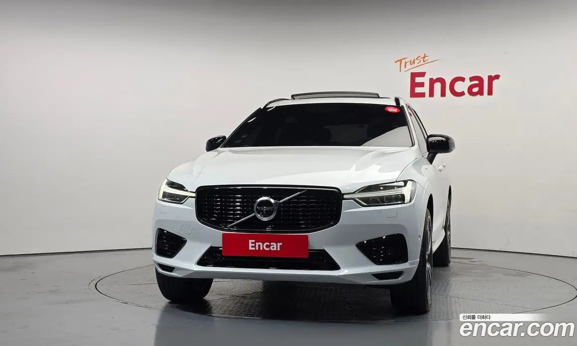 Volvo XC60 2021 2.0 АКПП, фото 3