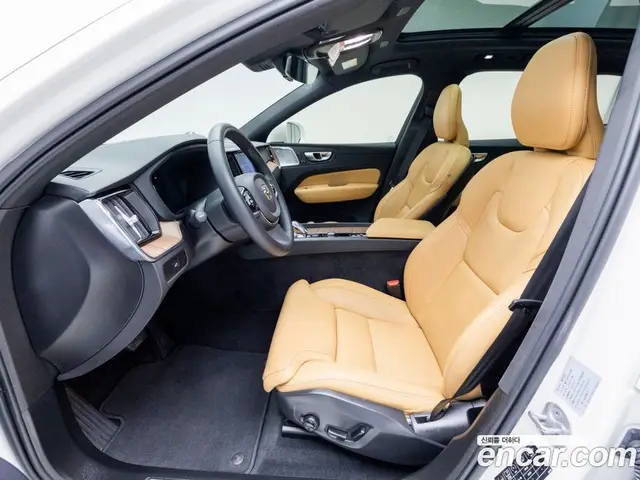 Volvo XC60 2023 2.0 АКПП, миниатюра 11