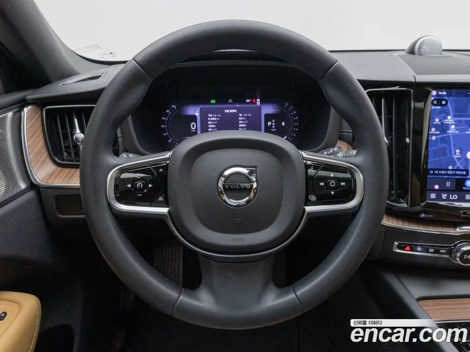 Volvo XC60 2023 2.0 АКПП, фото 14