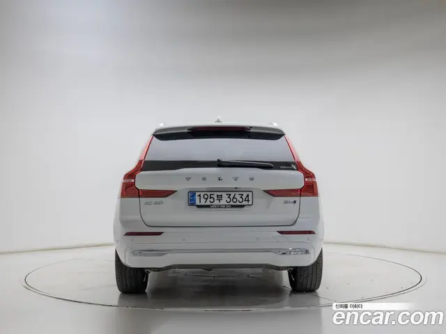 Volvo XC60 2023 2.0 АКПП, миниатюра 5