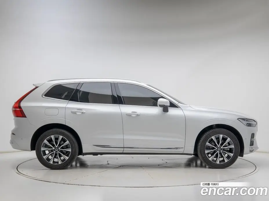 Volvo XC60 2023 2.0 АКПП, фото 6